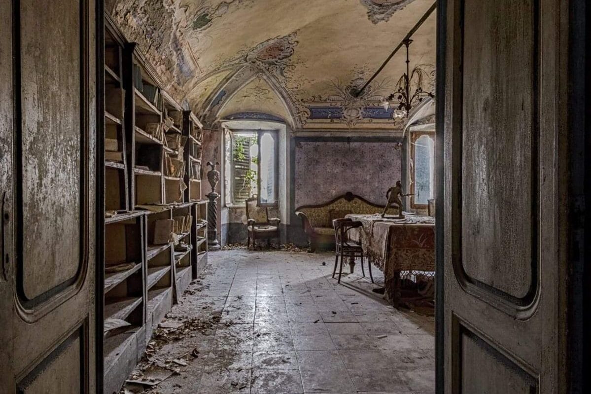 château abandonné intérieur