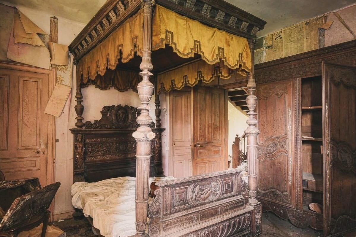 châteaux abandonnés