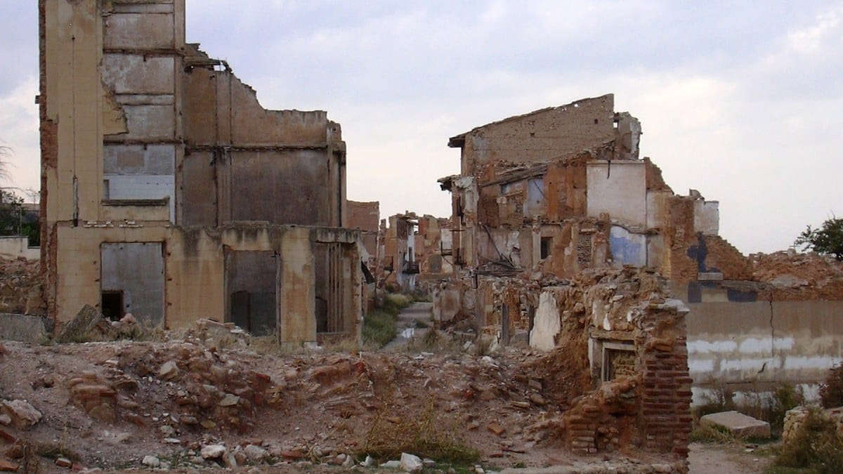 Village abandonné en Espagne et repérage urbex responsable